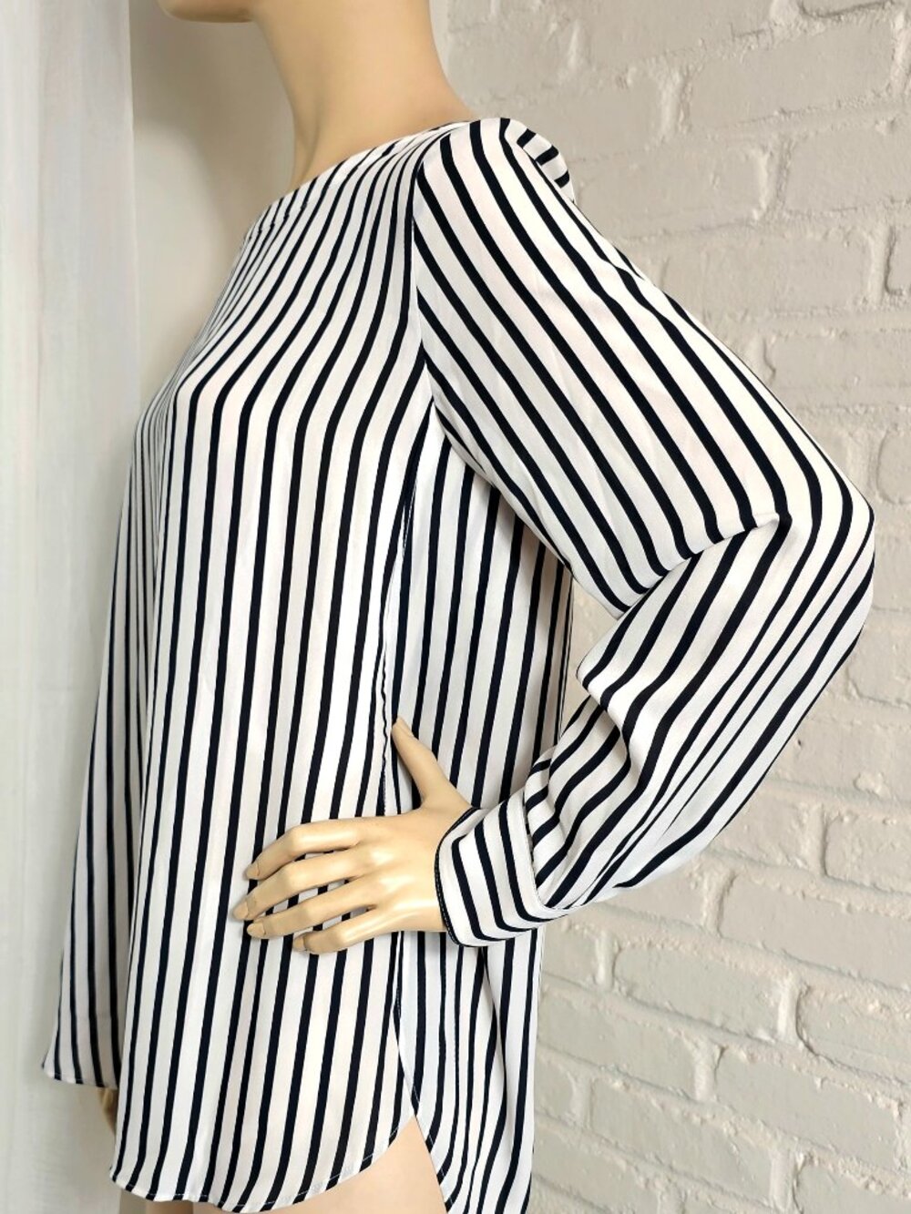NWT Banana Republic Black White Stripe Boat Neck Blouse Size M Workwear Tunic - Picture 3 of 8